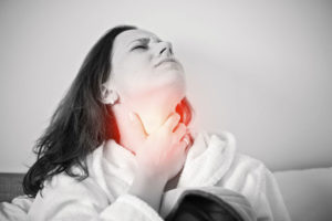 Болит горло после ангины