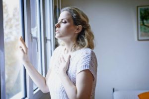 Частые глубокие вдохи, чувство не хватки воздуха