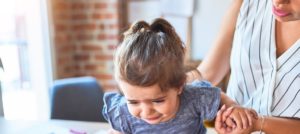 Ребенок в 2 года стал неуправляемым