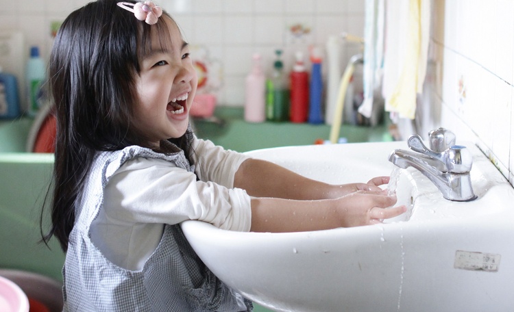 Снять боль при ожоге в домашних