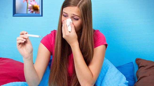 В каких случаях воспаление легких протекает без температуры. Девушка болеет